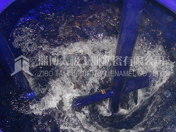 如何對搪瓷反應釜物料進行實時酸堿度檢測？